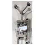 screw-type clamp (mechanics clamp)