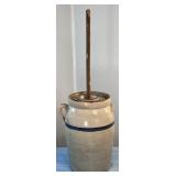 #4 stoneware churn with top & dasher
