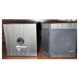 pair Bose 2001 speakers