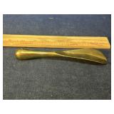 Brass shoehorn