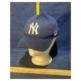 Youth ball cap, MLB