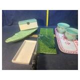 Kitchen serving items