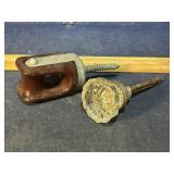 Insulator and door knob