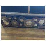 Mirrored wall dï¿½cor