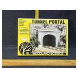 Tunnel portal