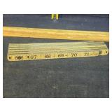 Folding yard stick