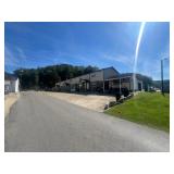 Income Generating 6-Unit Apartment Building in Chapmanville