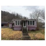 2 Bedroom Overlooking the Kanawha River