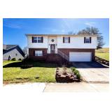 Spacious 4 Bedroom Mid-Entry on a Large Lot in Cross Lanes