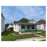 Well-maintained 2 Bedroom with Garage Apartment in Clarksburg