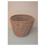 Early Laundry Basket