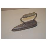 Slim Detail Sad Iron