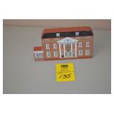 WV Governors Mansion Cat