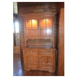 Lighted Oak Thomasville 2 Piece China Cabinet