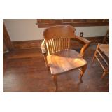 Curved Back Oak Guest Chair