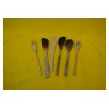 Lot of Wood Kitchen Utensils