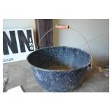 Vintage Graniteware Pot with Handle