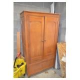 Wood Maple Wardrobe 21x36x66'