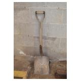 Wood Handle Shovel