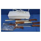 NIB Chez Voltair Knive Set, Like New Deni Fresh