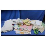 Kitchen Linens-Tablecloths,Potholders,Aprons&more