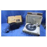 Vintage Kodak slide Merit Projector & RCA Solid