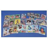Assortment of Topps Baseball Cards incl. Dave