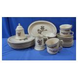 Pfaltzgraff "Village" Pattern Dish set