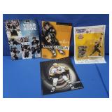 1995 Luc Robitaille ActionFigure&Penguin Magazines