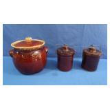 Hull Drip Glaze Bean Pot w/Lid,2 Covered Brown