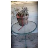 Glass Top Cafe Table&Wooden Basket