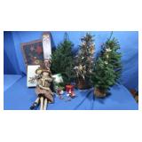 Small Christmas Trees-one lighted,works, 2 Cloth