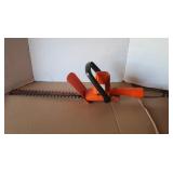 B&D Elec Hedge Trimmer-Works