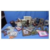 Handpainted Wooden Decor Items, Picture