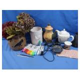 Ceramic Vase w/Floral Arrange,Ceramic teapot,