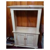 Standing Shelf w/cupboard 27x13.5x42.5"