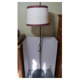 Metal Based Standing lamp 61.5",works