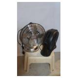 2 Floor Fans