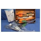Mixed Lot Kitchen Utensils,Wooden,Plastic,6 pc