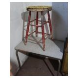 Vintage Metal Table 29.75x19.75x21.5"H&Wooden