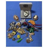 Costume Jewelry-Pins