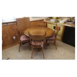 Round Oak Kitchen Table w/24"W Leaf&4 Decorative
