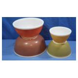 Vintage Pyrex Mixing Bowl Set