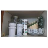 Vintage Marble Salt-N-Pepper Set,Opalescent