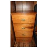 Sm Chest of Drawers 19x16.5x33.5"