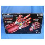 Avengers Power Gauntlet w/box