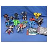 13 "War for Cybertron" Transformers