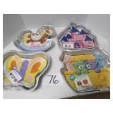 4 Wilton Cake Pans