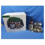 Dept. 56 New England "Trinity Lodge" 1999