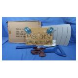 "Free Snow" Wood Lawn Sign 18x13",adj. height